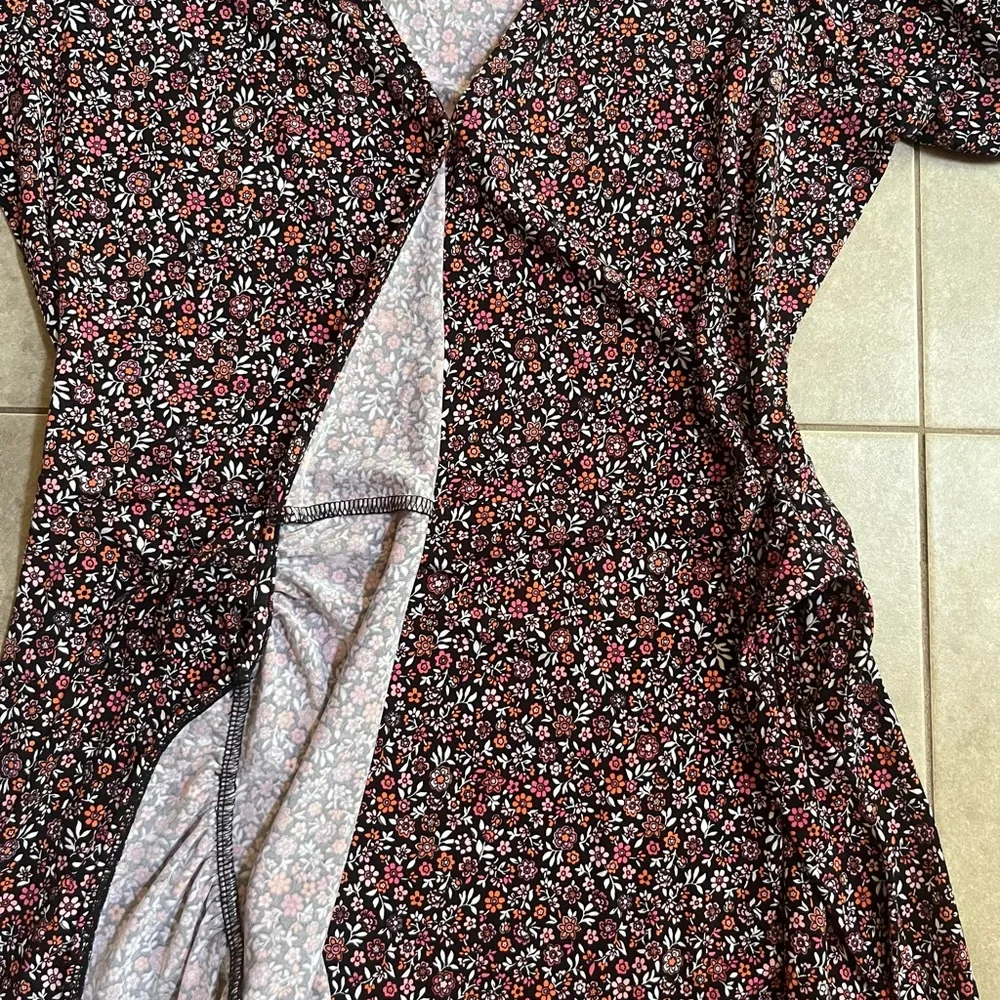 MICHAEL Kors Floral Short Sleeve Wrap-Style Floral Ruffle Mini Dress Size small